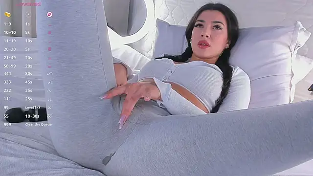 Dakota Blare online show from April 4, 10:58 am