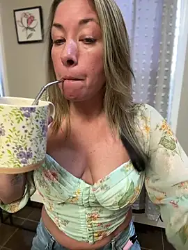  NinaLuvSins  online show from April 2, 4:15 pm