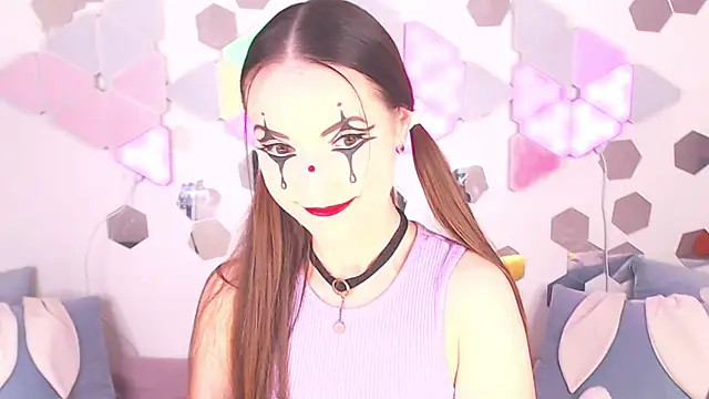 LexiKiss online show from October 11, 10:20 am