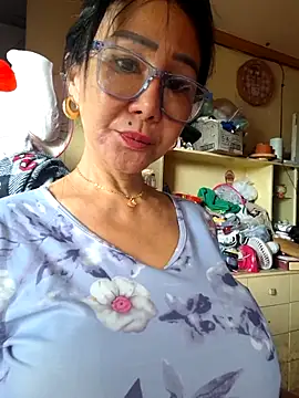 sweetieme online show from February 6, 3:10 am