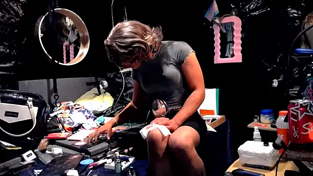 Snapshot of sissyvee chatting on September 17, 4:21 am sissyvee online show from September 17, 4:21 am