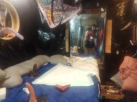 Snapshot of sissyvee chatting on November 1, 7:23 am sissyvee online show from November 1, 7:23 am