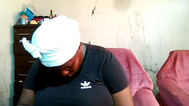 sexybigboobz online show from December 2, 11:23 am