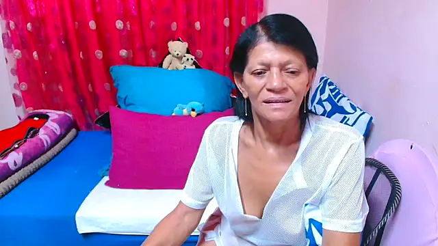 SLUTTYROXY online show from April 18, 11:24 am