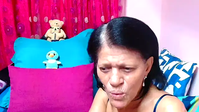 SLUTTYROXY online show from September 30, 4:07 am