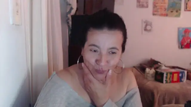 stefilove10 online show from December 2, 4:53 pm