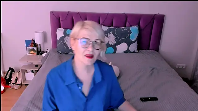 sabrinamacmarren online show from January 19, 4:36 pm