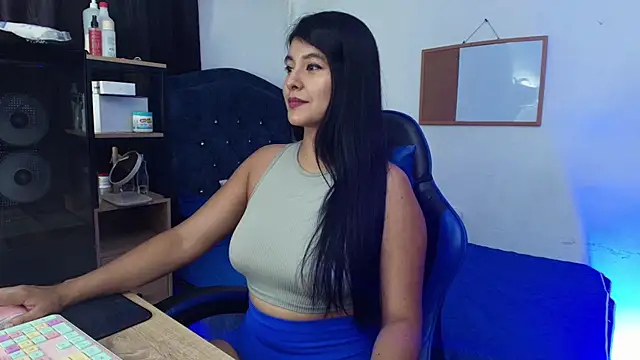 Julieta Sandia online show from June 23, 3:26 am