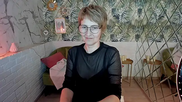 Paris Cherry online show from August 5, 6:36 pm