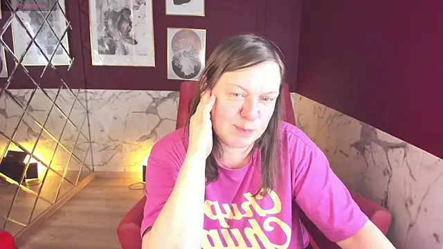 KellyPerfection online show from April 4, 8:24 am