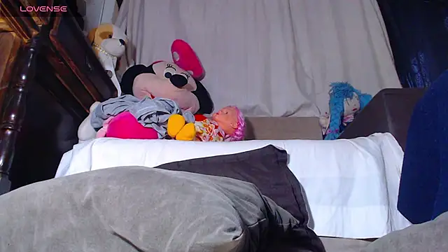 ashelymalefica online show from September 17, 7:34 pm