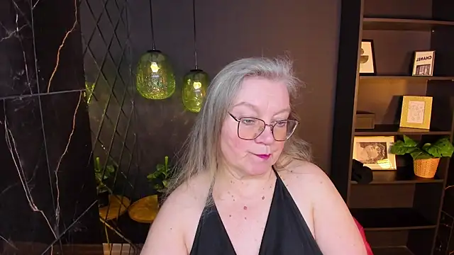 NataliMellow online show from April 11, 1:15 pm