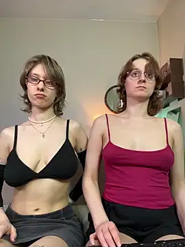 Jitoon Exe online show from April 24, 4:10 pm