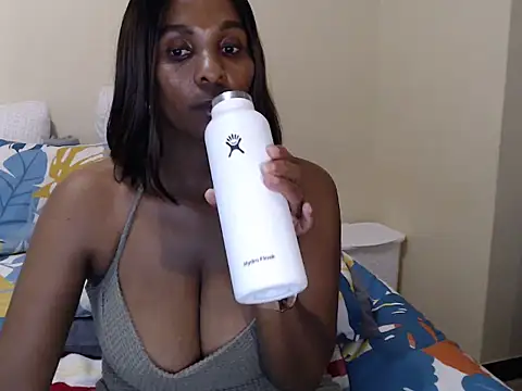 Stonefruit76 online show from April 18, 9:56 am