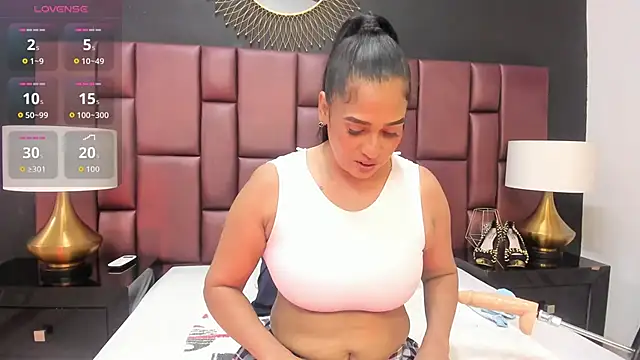 MilfVictoria online show from March 19, 8:46 pm