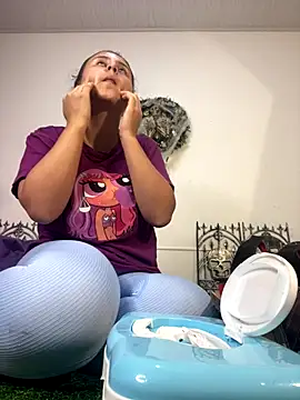 AbbyTaylorr online show from November 5, 2:06 am