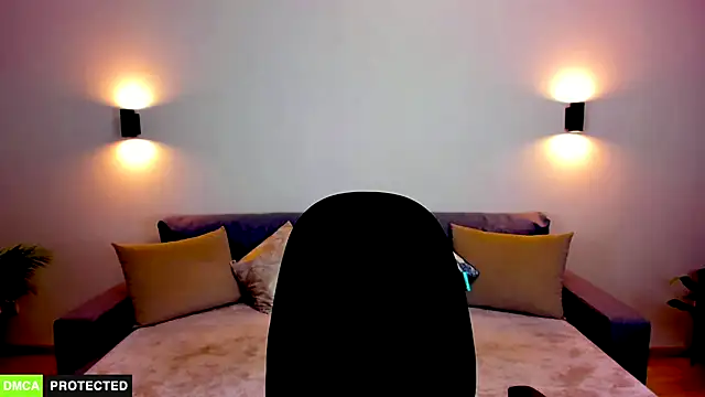 TheWoman   online show from October 1, 6:46 pm