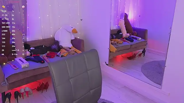 Mira Falls online show from December 5, 6:02 am