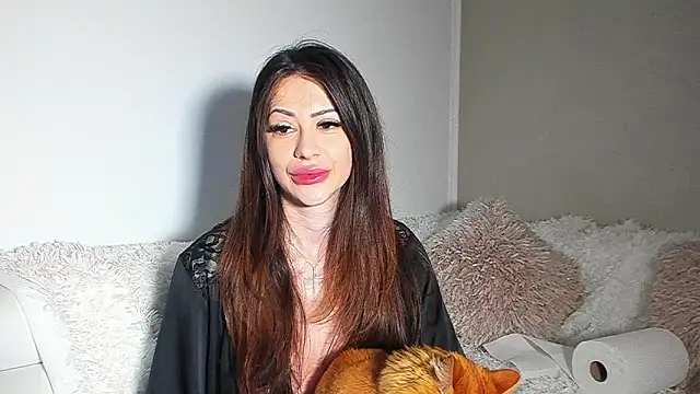 BrianaDiamondXXX online show from August 3, 9:04 am