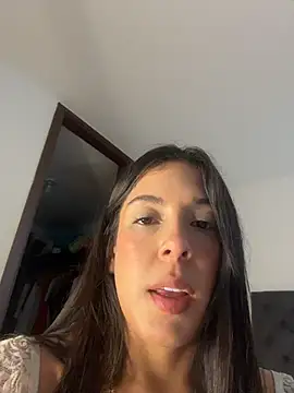 kamivolkano online show from November 18, 4:19 pm