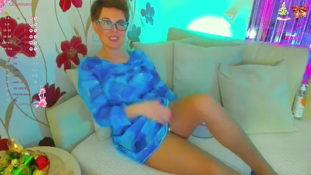 JennAlison online show from December 5, 12:28 pm