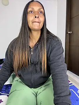 sandylau online show from March 25, 11:40 pm