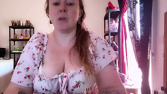 kisicaxx online show from June 24, 9:52 am