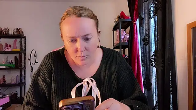 kisicaxx online show from December 19, 3:15 pm