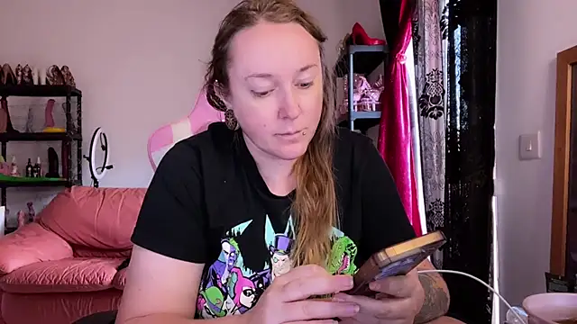 kisicaxx online show from November 6, 6:08 am