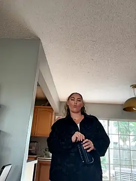 lovely beast online show from June 9, 5:34 pm