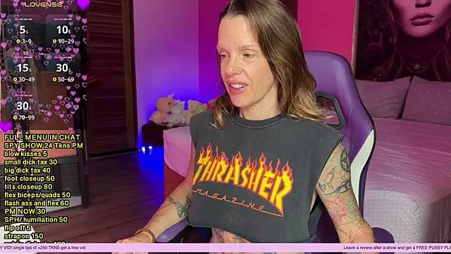 mommyselenafit  online show from November 24, 9:00 am