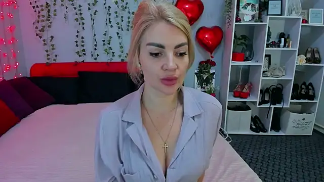 LunaBellucci online show from March 20, 12:32 pm