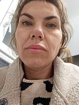 FeliciaKrige online show from March 10, 10:47 pm