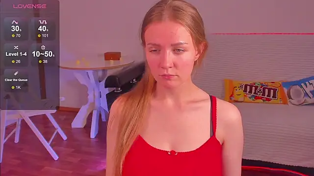 SweetMilkis online show from June 21, 1:15 pm