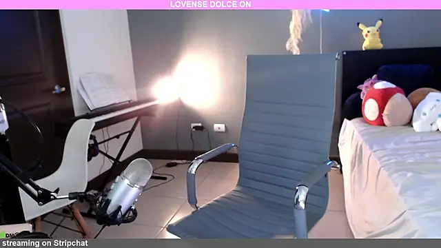 raspberryroll online show from November 11, 4:48 pm