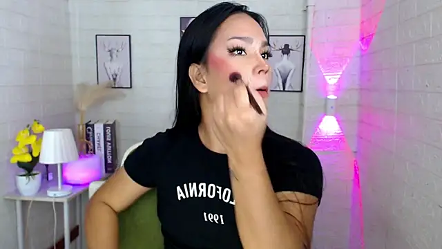 LylianaGirlx online show from October 23, 6:25 pm