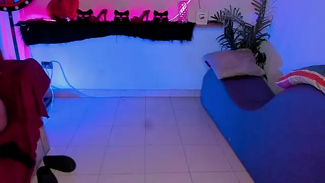 Shyfantasies online show from April 16, 10:34 pm