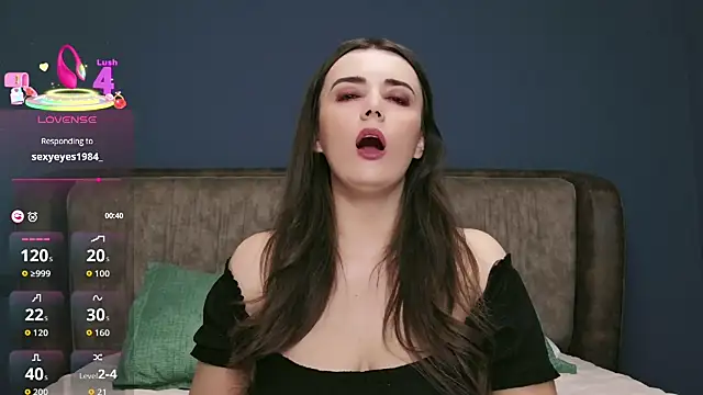 IamMolly online show from November 3, 8:46 pm