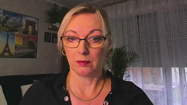 vanessa chat online show from October 27, 2:34 pm