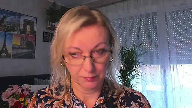 vanessa chat online show from November 5, 2:33 pm