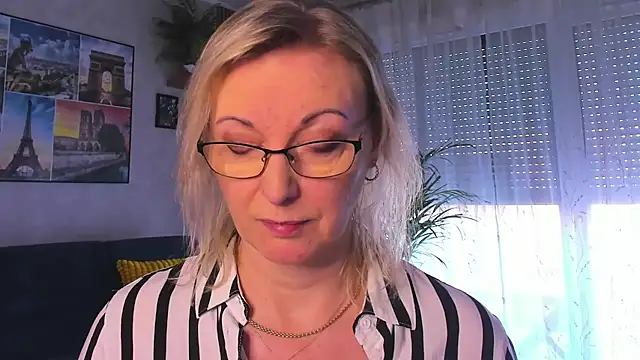 vanessa chat online show from March 3, 2:34 pm