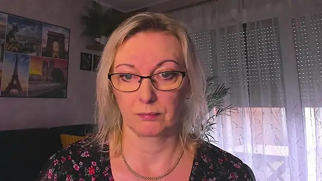 vanessa chat online show from February 22, 2:18 pm