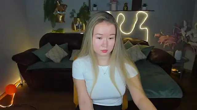 PollyOcean online show from November 17, 11:00 am