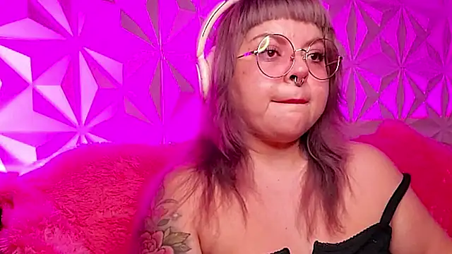 Satyn doll online show from October 31, 1:51 am