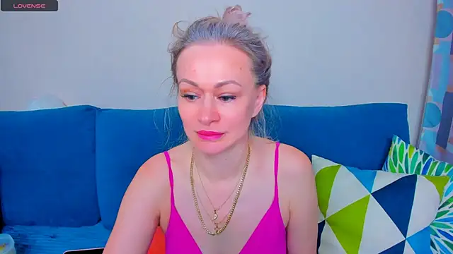 EllenMoore online show from September 16, 3:25 am