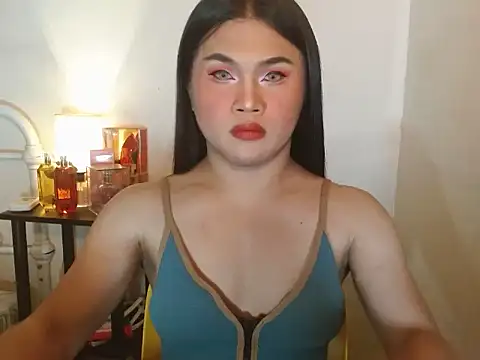 JustineBIGCUM online show from October 7, 8:30 am