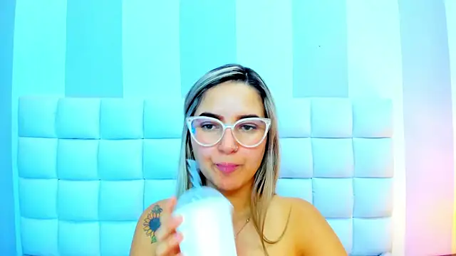 teresasroom  online show from September 23, 10:52 pm