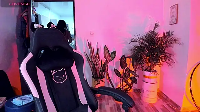 adrena 10 online show from March 30, 9:47 pm