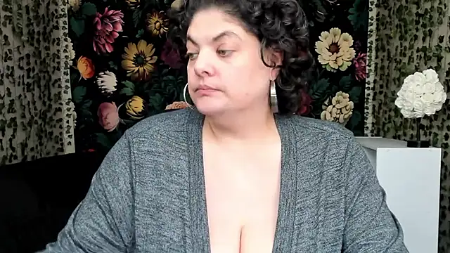 Exxxotic Melons online show from February 9, 8:00 pm