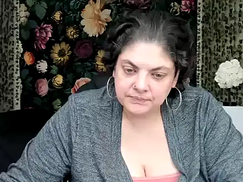 Exxxotic Melons online show from December 14, 8:03 pm